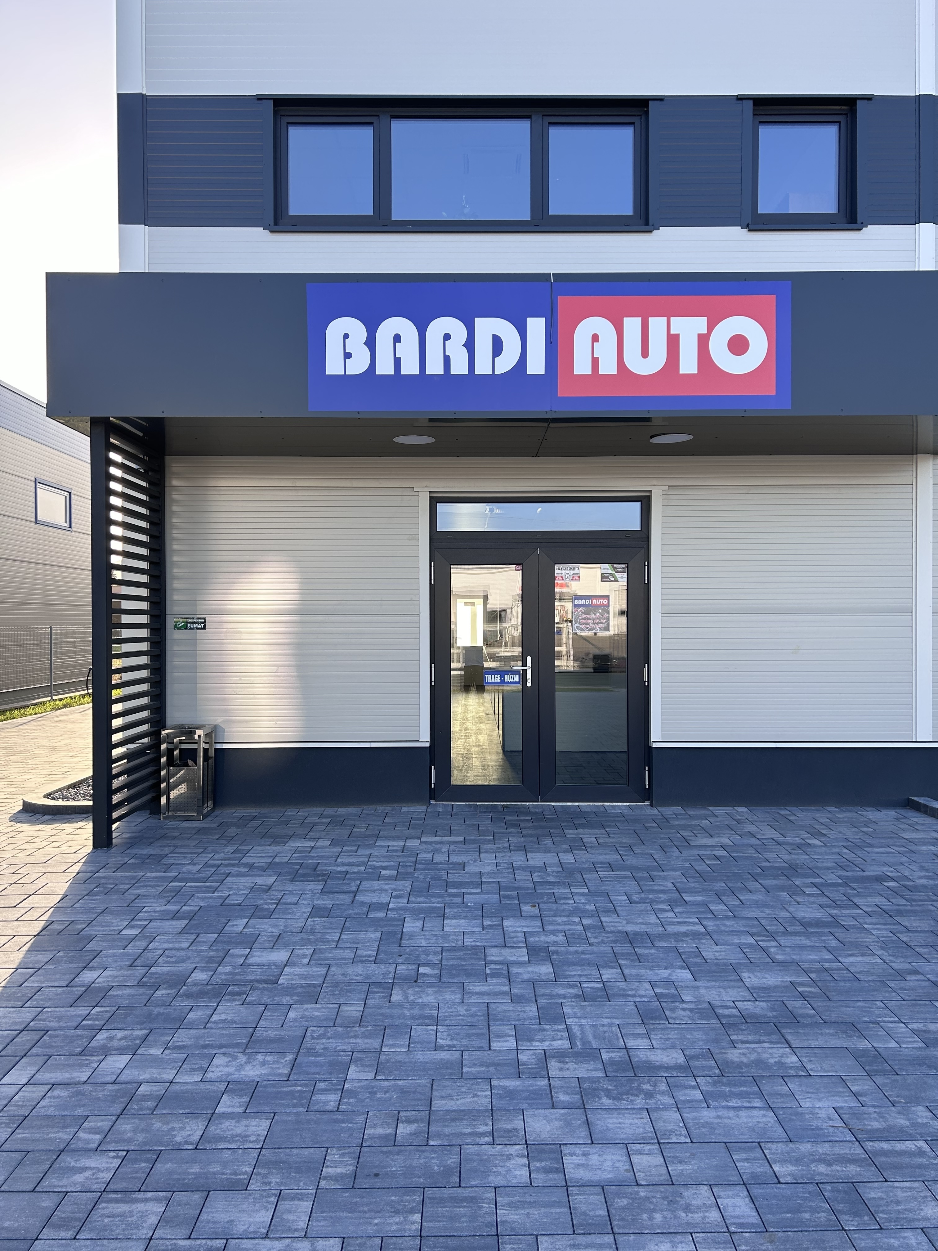 HALĂ COMERCIALĂ ȘI DE DEPOZITARE BÁRDI AUTÓ / TIP AUTOIMPEX 